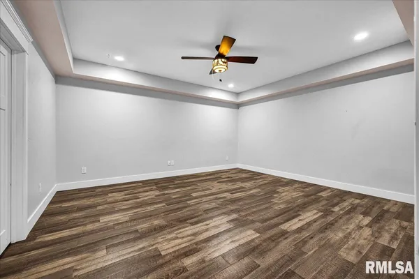 $450,000 | 1329 County Road 1300 North, Lincoln, IL 62656