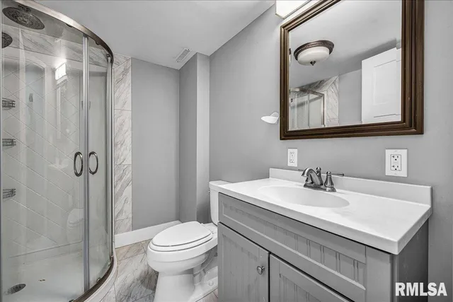 $499,000 | 1329 County Road 1300 North, Lincoln, IL 62656