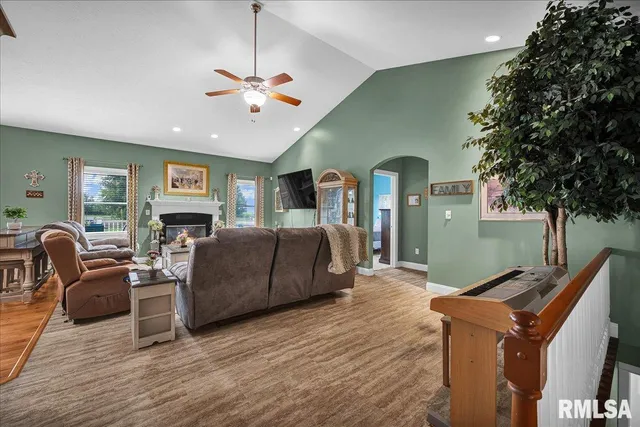 $499,000 | 1329 County Road 1300 North, Lincoln, IL 62656