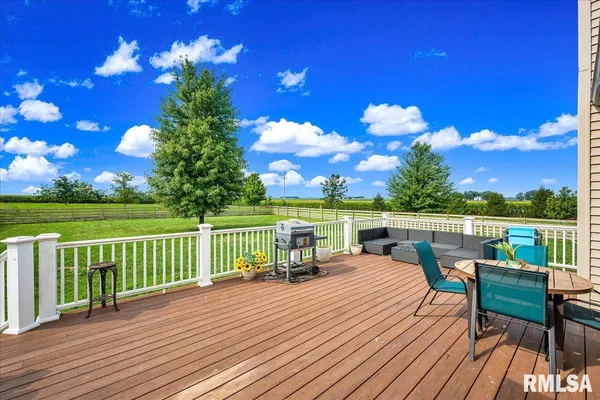 $450,000 | 1329 County Road 1300 North, Lincoln, IL 62656