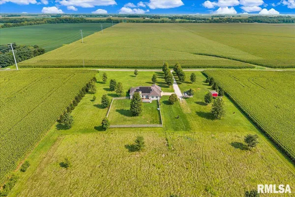 $450,000 | 1329 County Road 1300 North, Lincoln, IL 62656