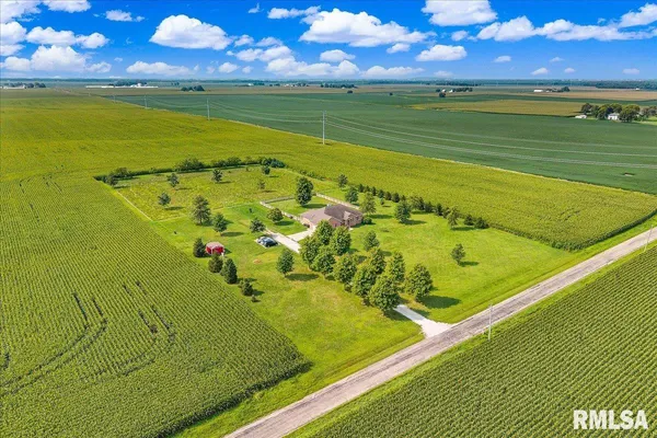 $450,000 | 1329 County Road 1300 North, Lincoln, IL 62656