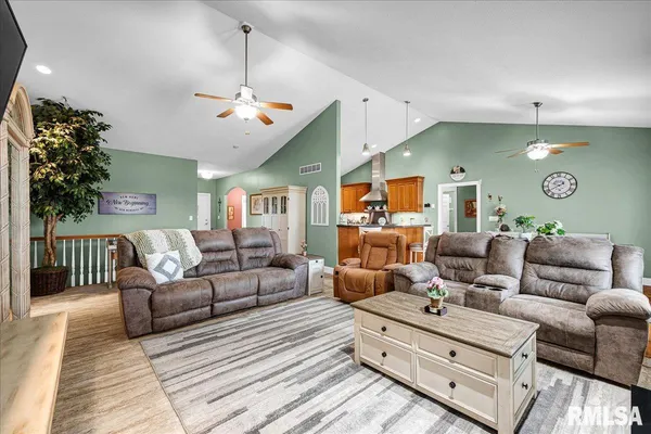 $450,000 | 1329 County Road 1300 North, Lincoln, IL 62656
