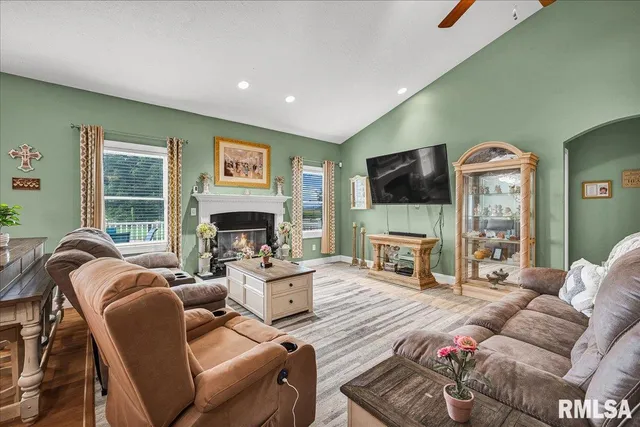 $499,000 | 1329 County Road 1300 North, Lincoln, IL 62656