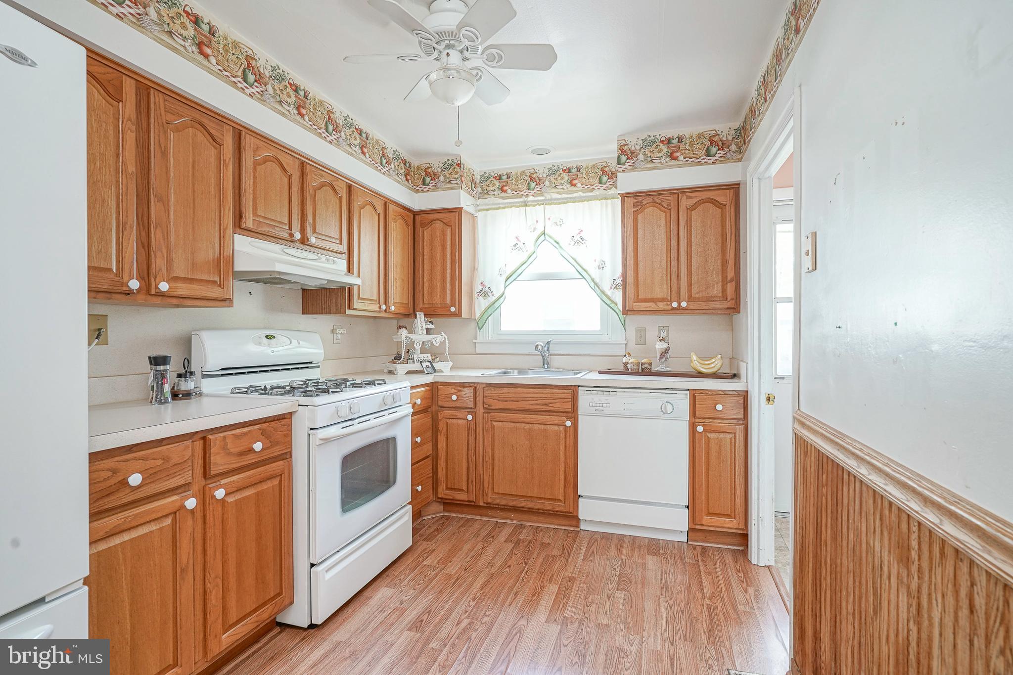 24 Birch Avenue Maple Shade, NJ 08052 - Photo 8 of 31 Gallery Image 8