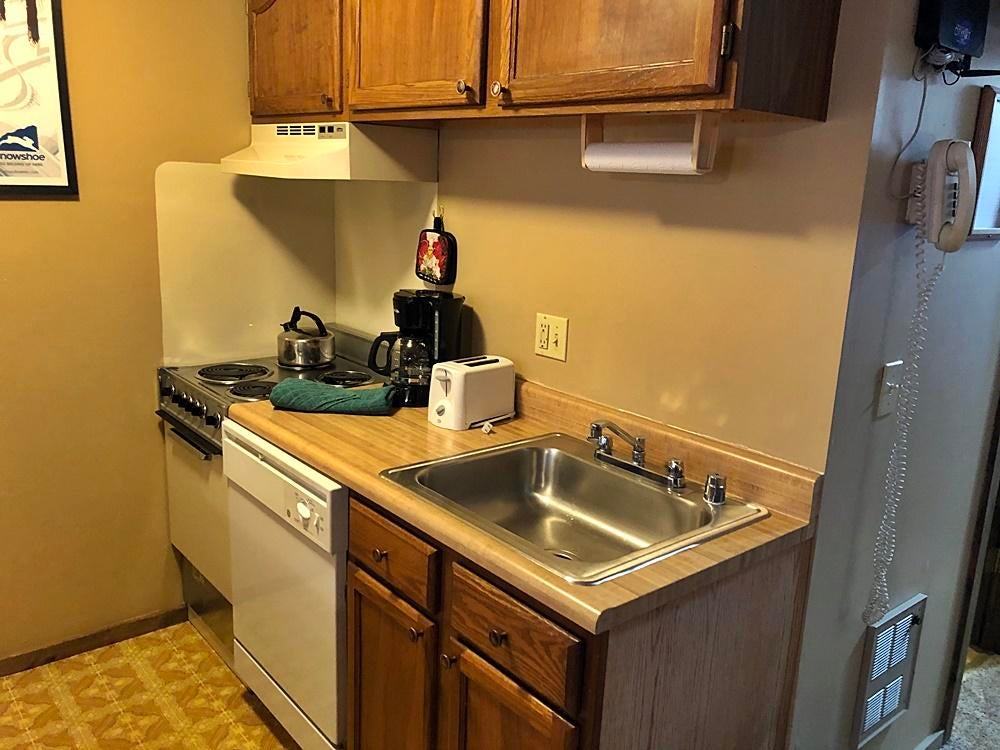 42 Ridgewood Street, Unit 38 Snowshoe, WV 26209 - Photo 4 of 12 Gallery Image 4