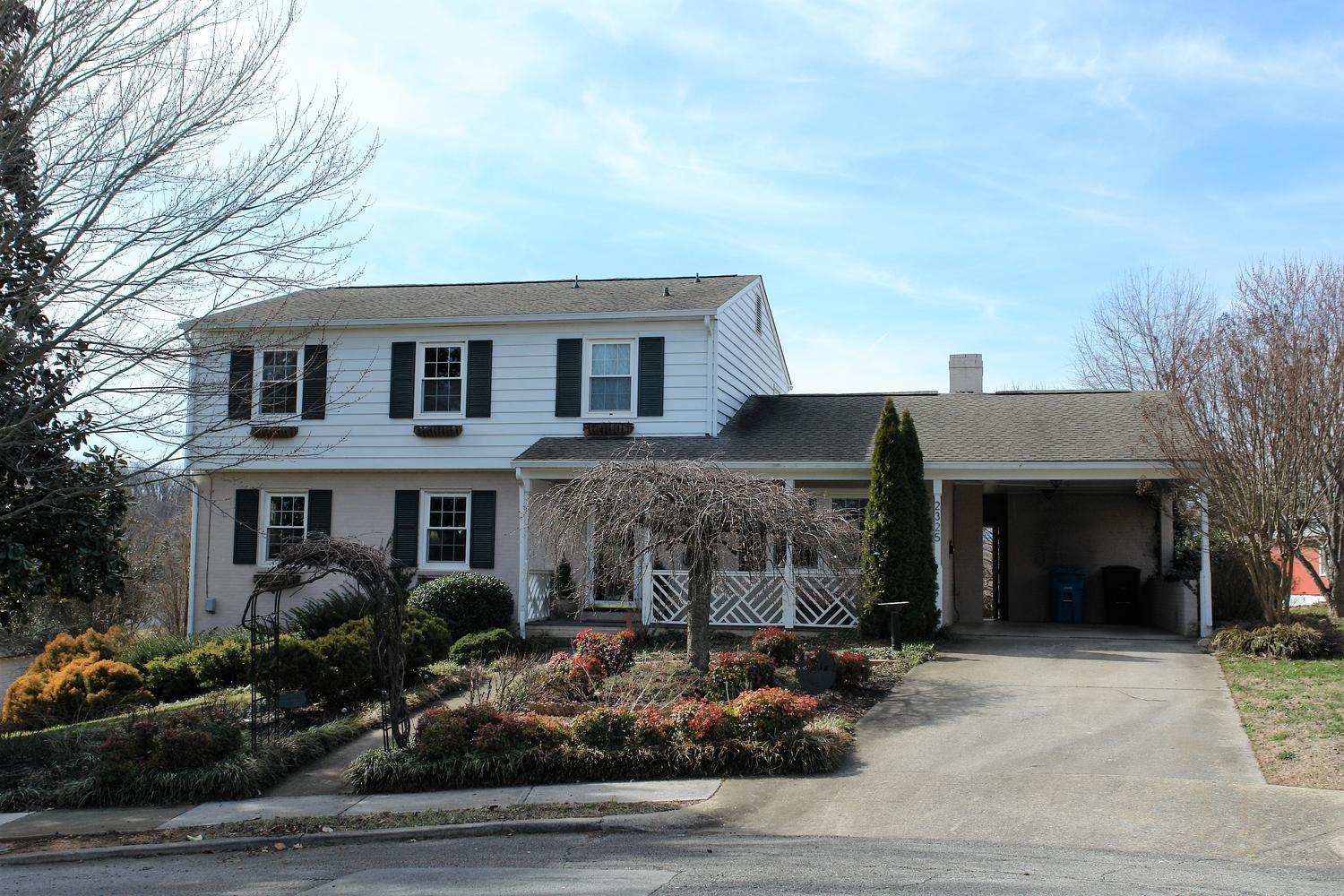 2325 Carter Road Southwest Roanoke, VA 24015 - Photo 1 of 36 Main Picture