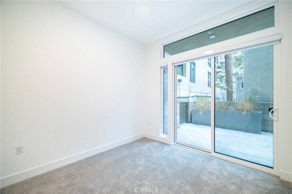709 East Walnut, Unit 219 Pasadena, CA 91109 - Photo 18 of 38 a view of an empty room