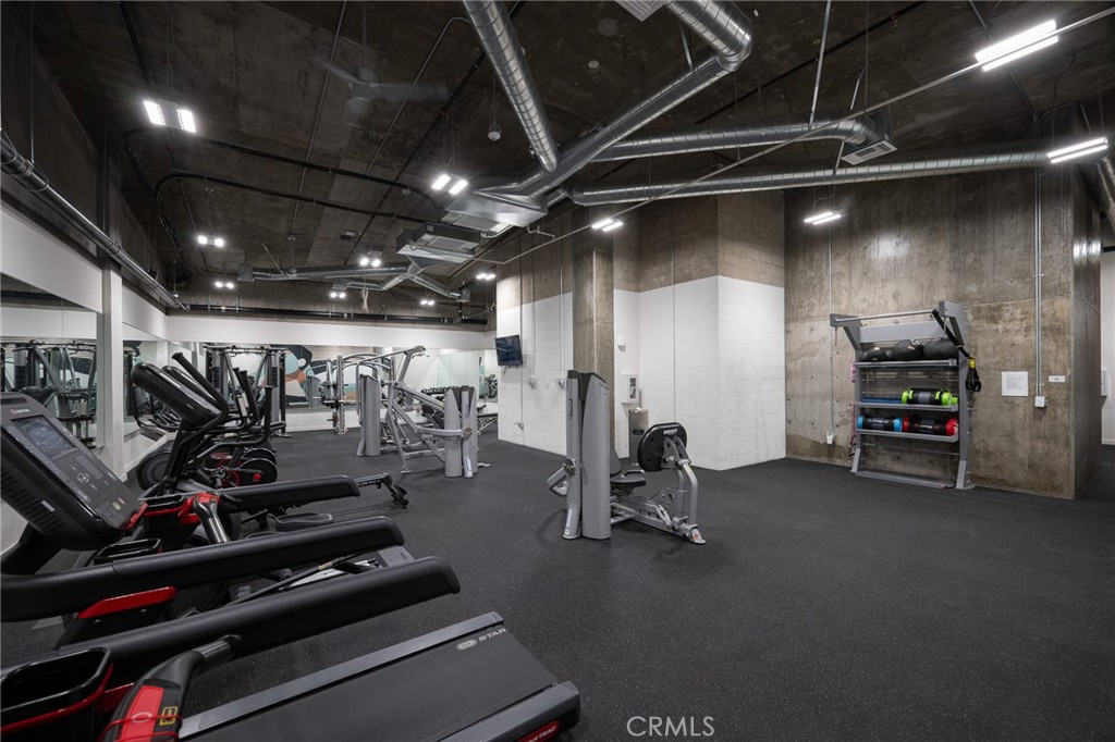 709 East Walnut, Unit 219 Pasadena, CA 91109 - Photo 35 of 38 a view of a room with gym equipment