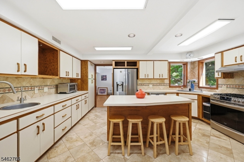 40 Norris Road Denville, NJ 07834 - Photo 19 of 48 Gallery Image 19