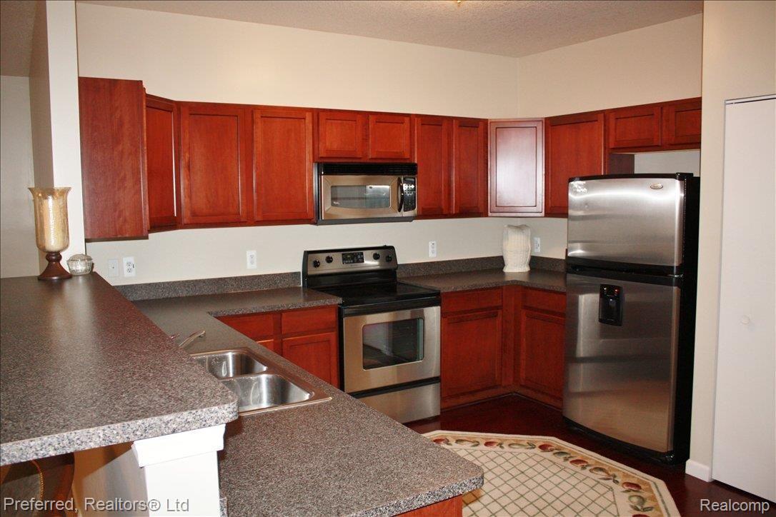 23364 Sunset Road Taylor, MI 48180 - Photo 4 of 11 Kitchen 2