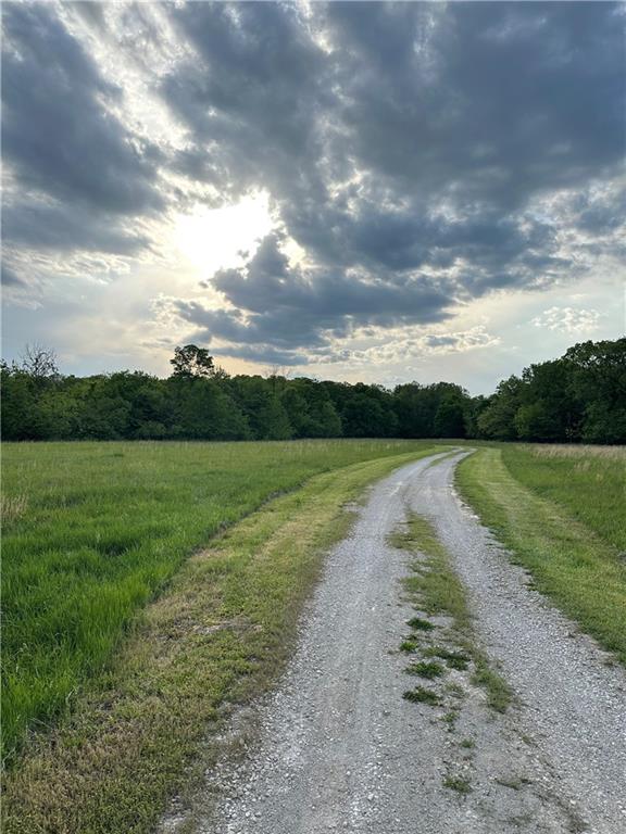 34664 Spring Valley Road Paola, KS 66071 - Photo 2 of 8