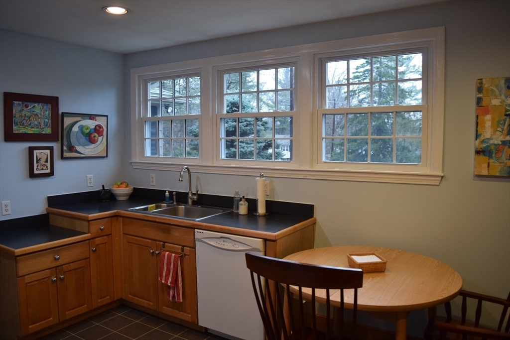 136 Dorset Road Holliston, MA 01746 - Photo 21 of 42 Gallery Image 21