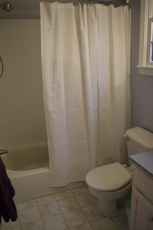136 Dorset Road Holliston, MA 01746 - Photo 31 of 42 Gallery Image 31