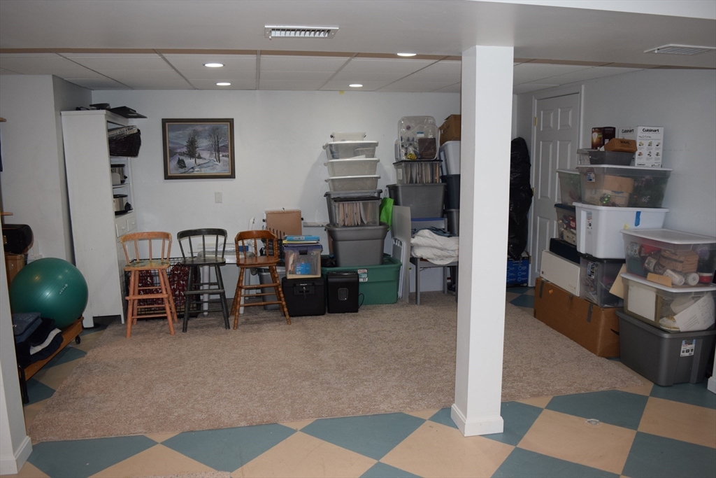 136 Dorset Road Holliston, MA 01746 - Photo 35 of 42 Gallery Image 35
