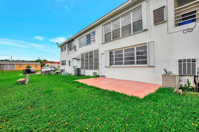 $149,900 | 121 Northeast 204th Street, Unit 9, Miami Gardens, FL 33179