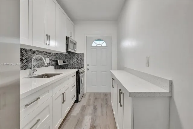 $149,900 | 121 Northeast 204th Street, Unit 9, Miami Gardens, FL 33179