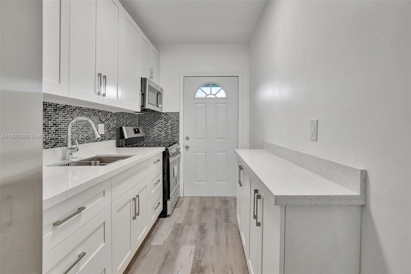 121 Northeast 204th Street, Unit 9 Miami Gardens, FL 33179 - Photo 4 of 38