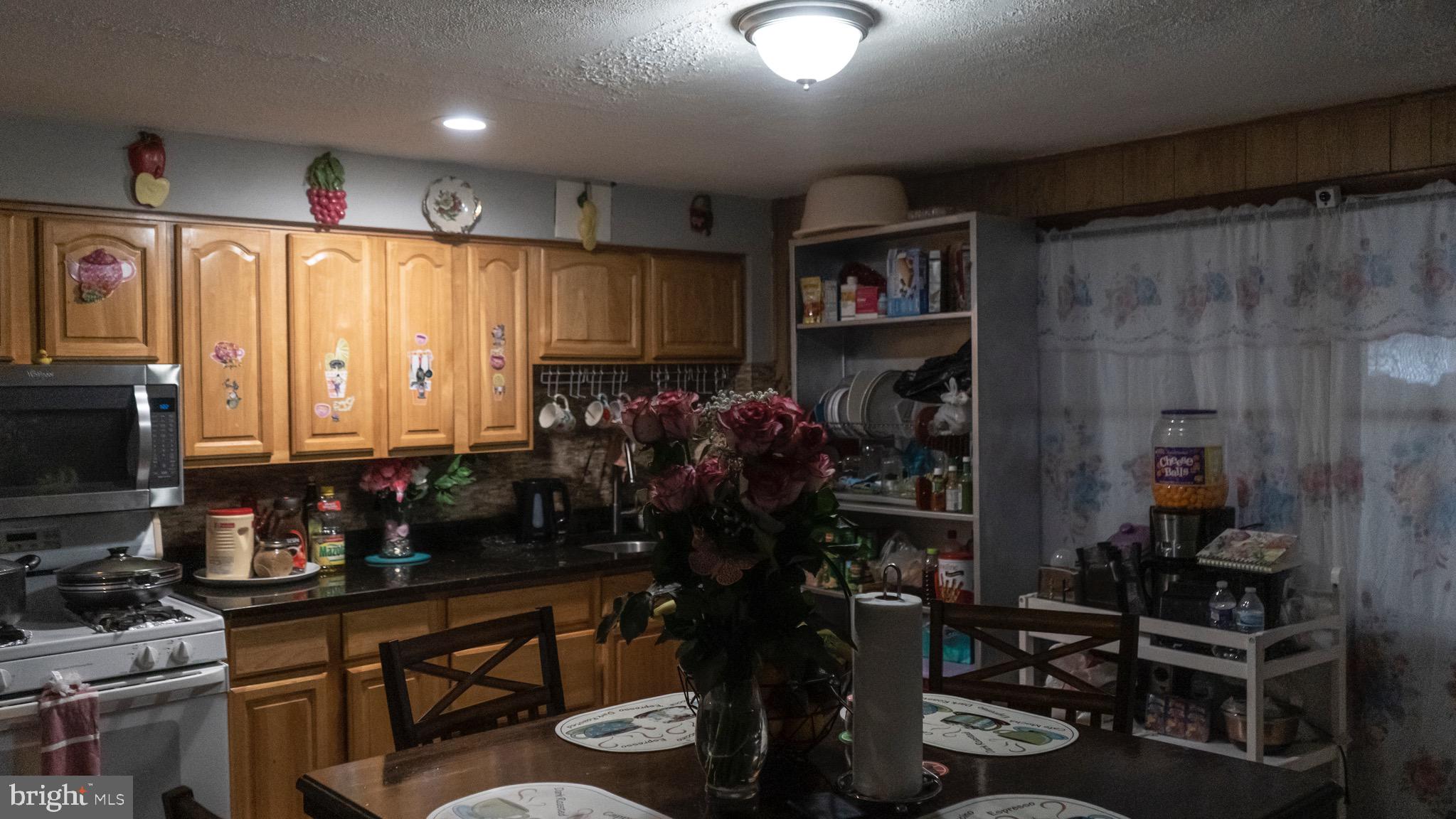8020 Wynbrook Road Baltimore, MD 21224 - Photo 5 of 17