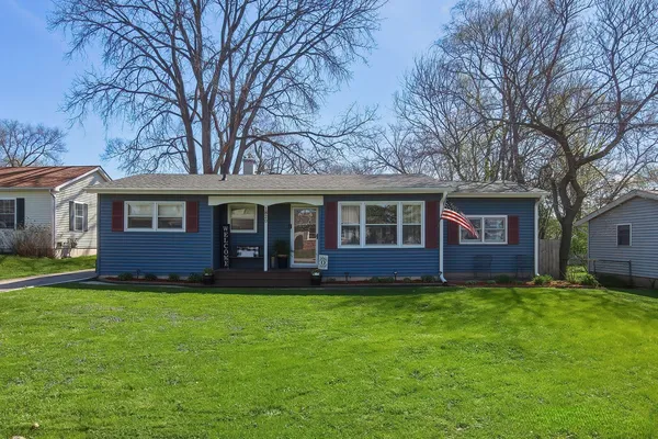 $299,900 | 1820 Park Ln Avenue, McHenry, IL 60050