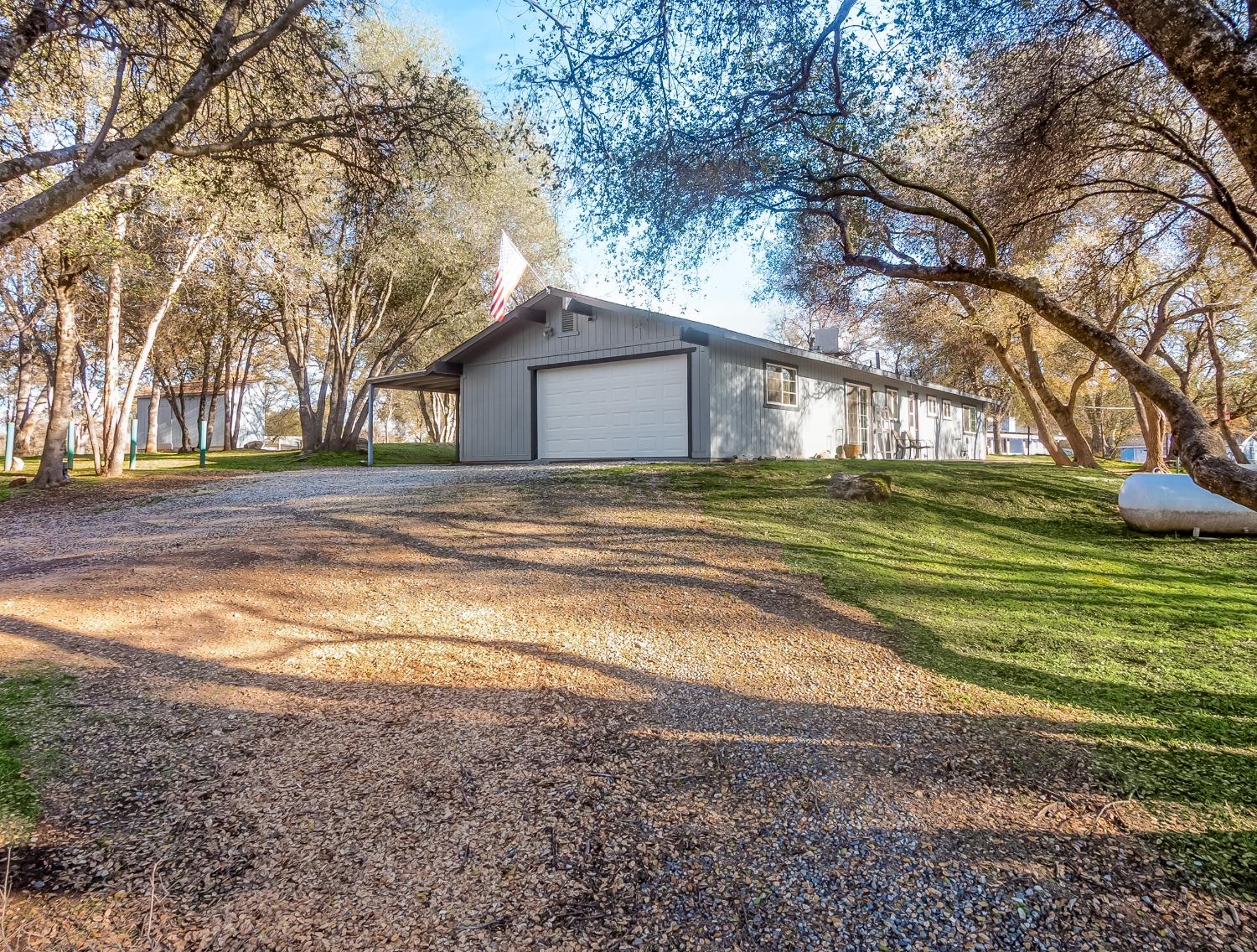 31801 Cherokee Road Coarsegold, CA 93614 - Photo 2 of 27 Gallery Image 2