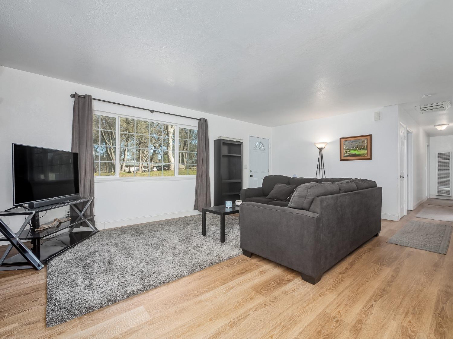 31801 Cherokee Road Coarsegold, CA 93614 - Photo 4 of 27 Gallery Image 4