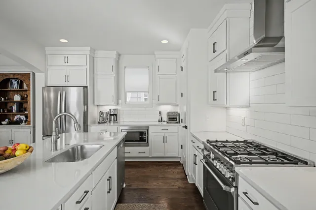 $869,000 | 419 St Francis Avenue, Nashville, TN 37205