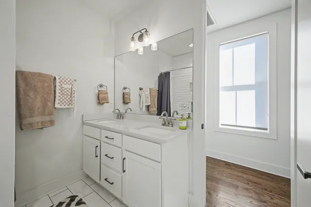 $869,000 | 419 St Francis Avenue, Nashville, TN 37205