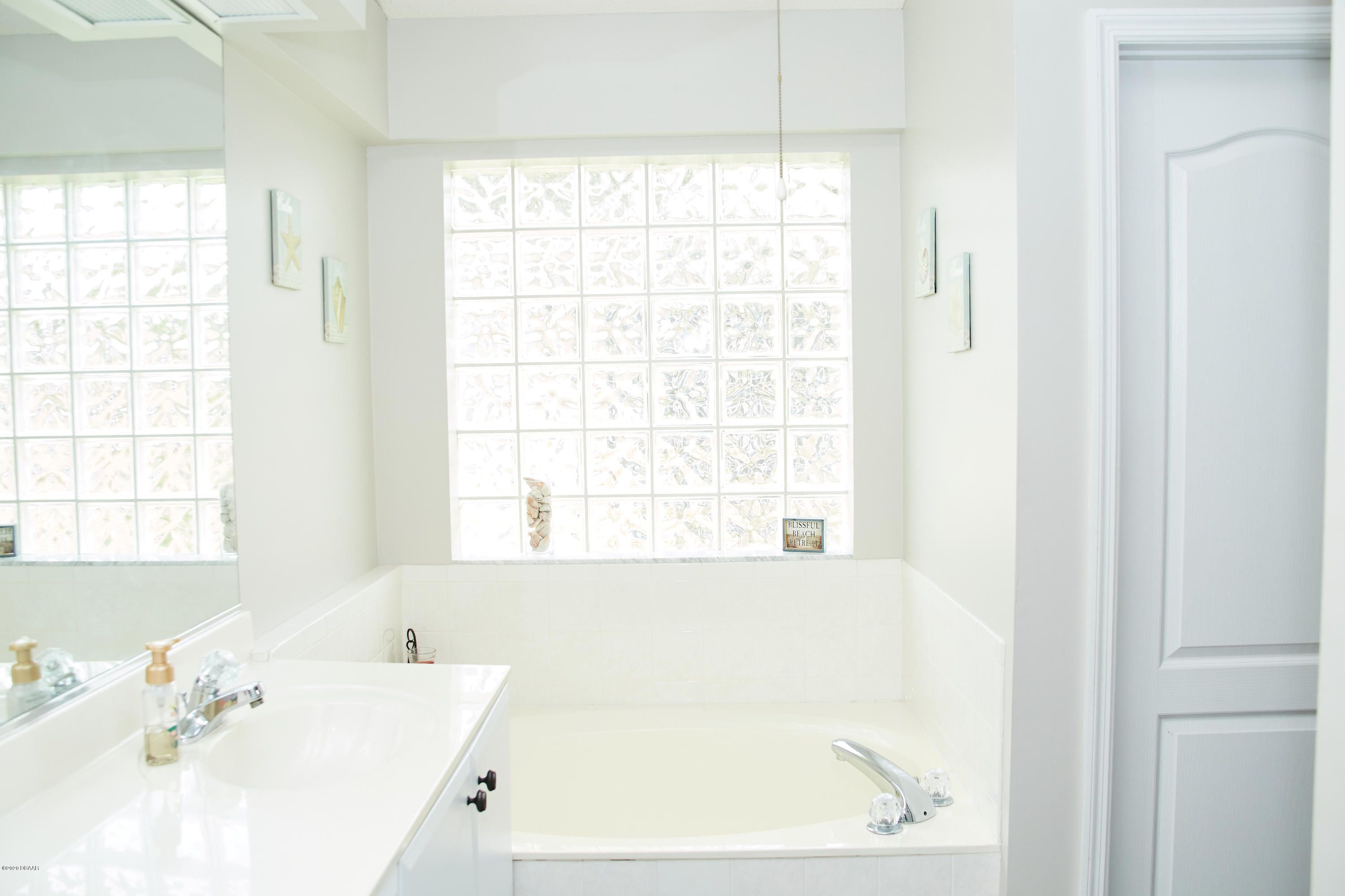 1 Reflections Village Drive Ormond Beach, FL 32174 - Photo 18 of 32 Master Bathroom