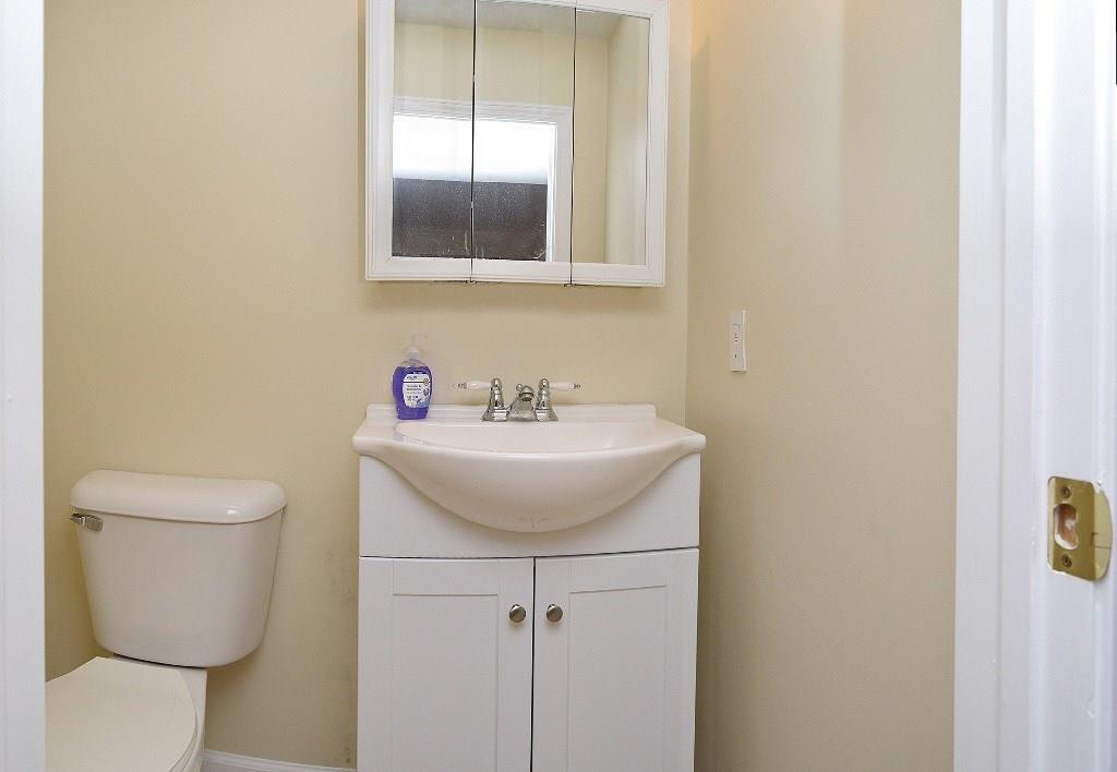 8930 Shagbark Road Indianapolis, IN 46260 - Photo 21 of 27 Gallery Image 21