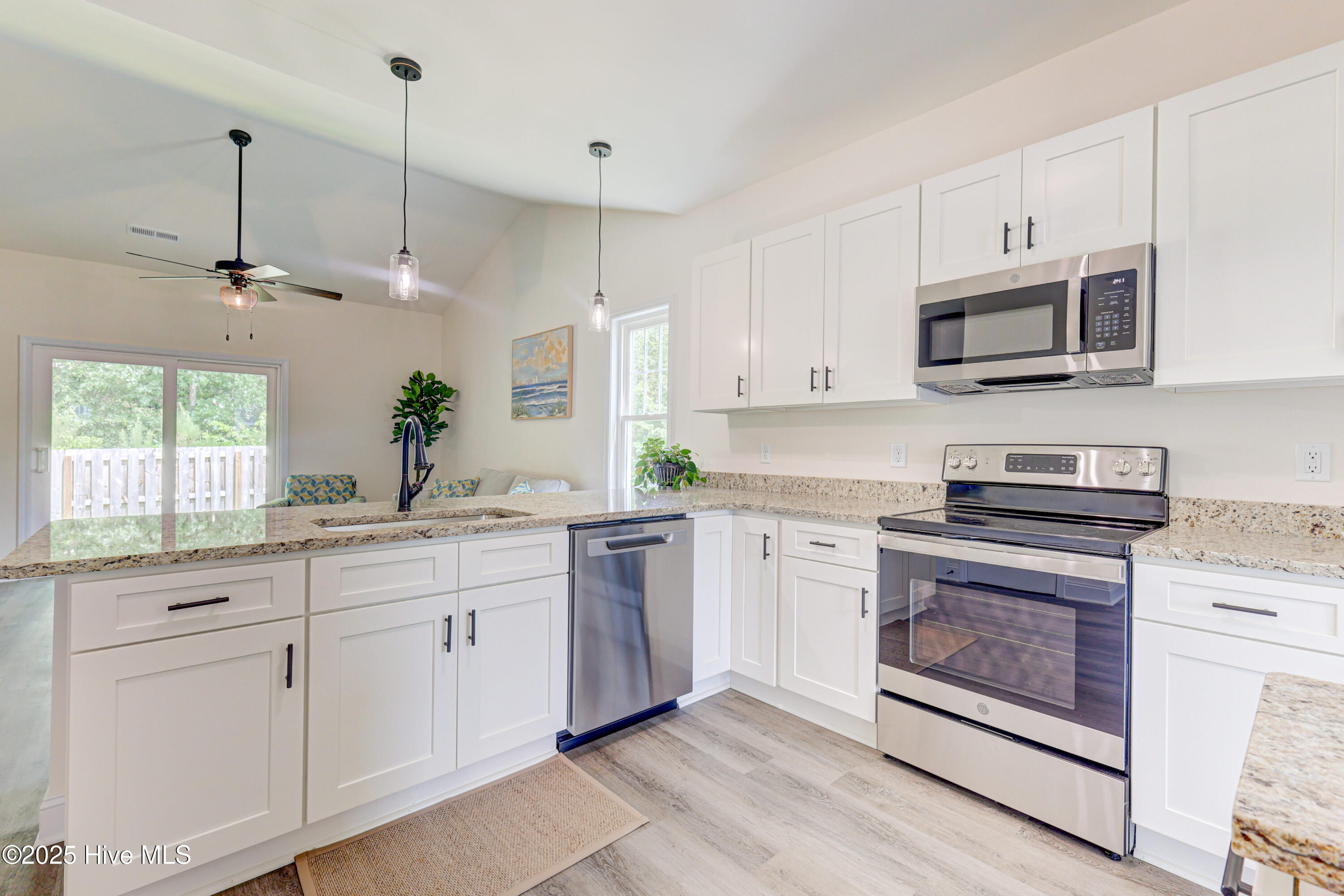 552 Timbercrest Circle Bolivia, NC 28422 - Photo 8 of 39 SIMILAR HOME