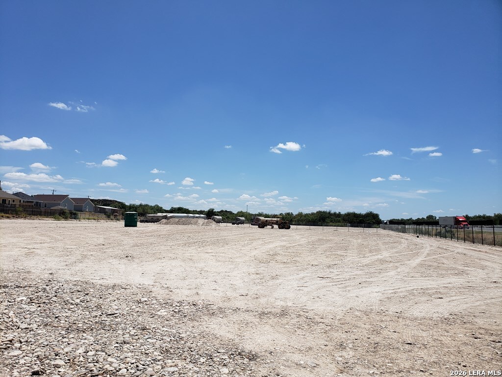 1157 State Loop 480, Unit 2 Eagle Pass, TX 78852 - Photo 12 of 23