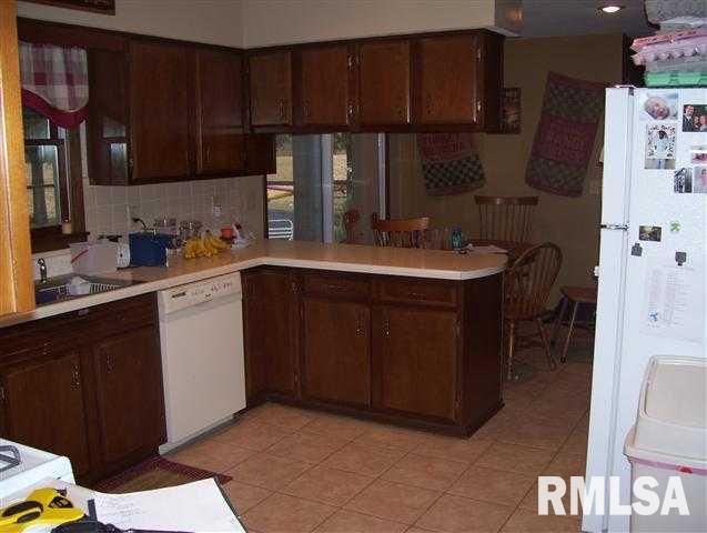 3010 Anderson Road Albany, IL 61230 - Photo 3 of 12
