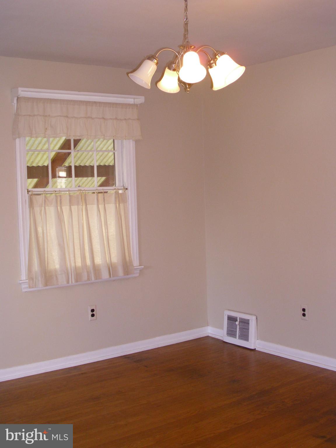 1035 Quarry Hall Road Norristown, PA 19403 - Photo 11 of 38 Dining Area