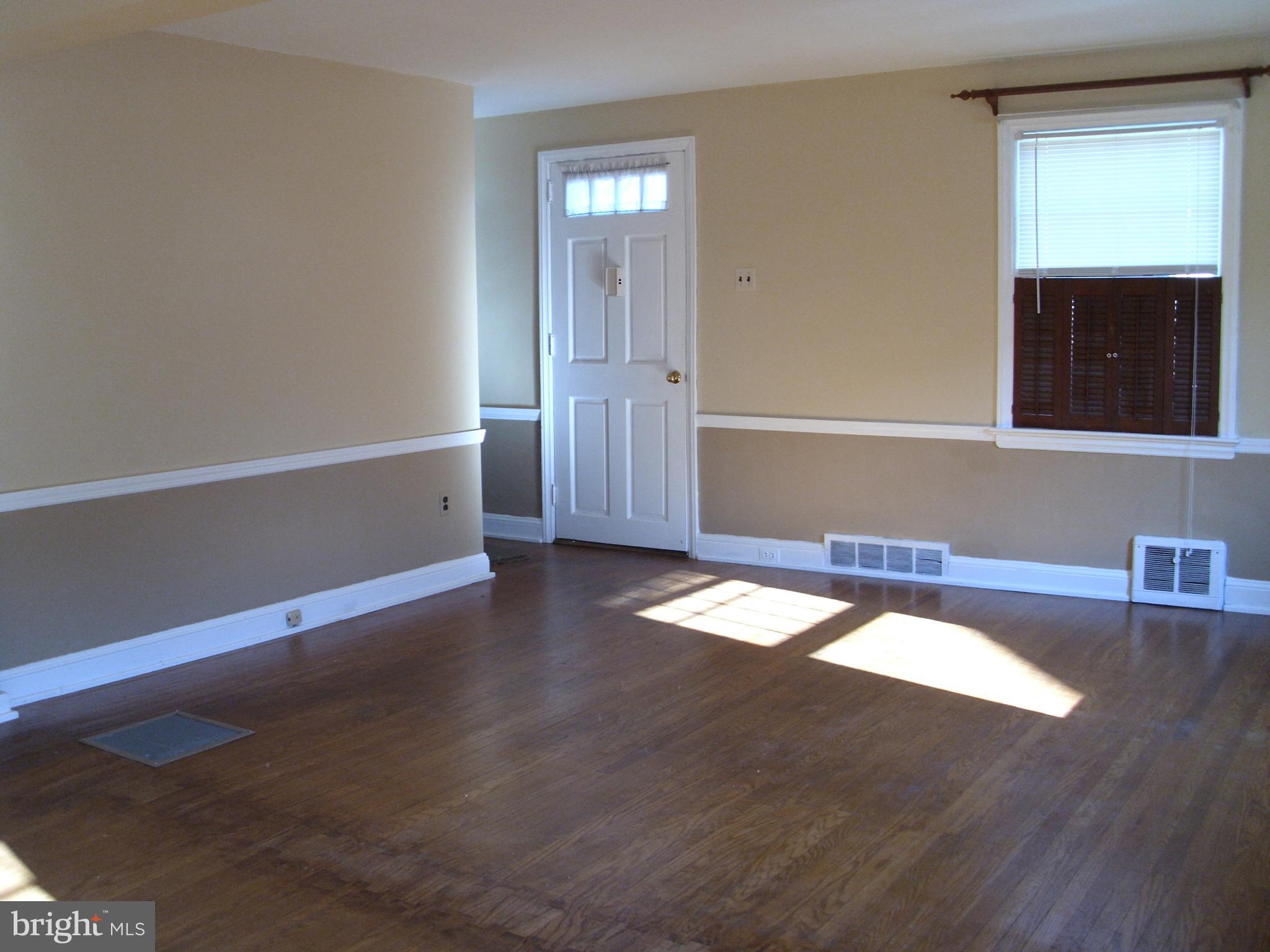 1035 Quarry Hall Road Norristown, PA 19403 - Photo 35 of 38 Living Room Area