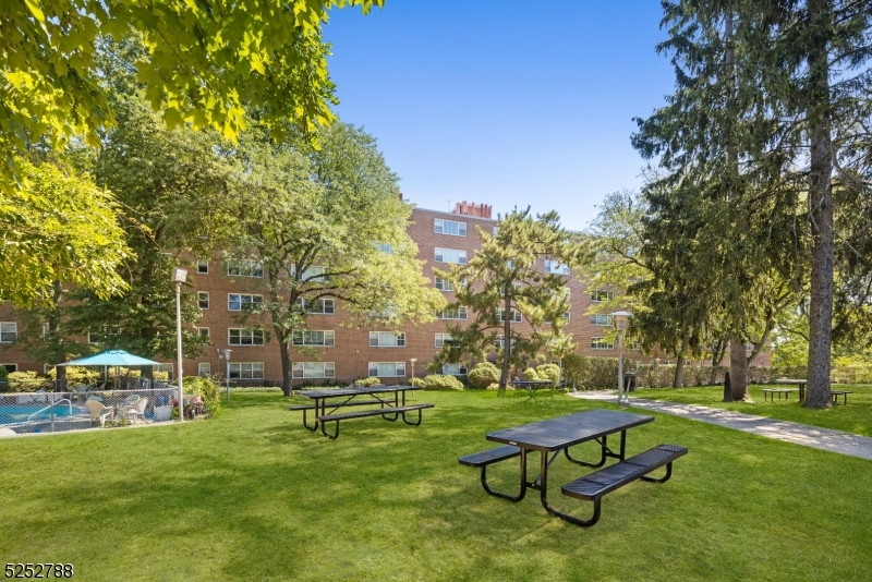 36 Hawthorne Place, Unit LLB Montclair, NJ 07042 - Photo 22 of 23