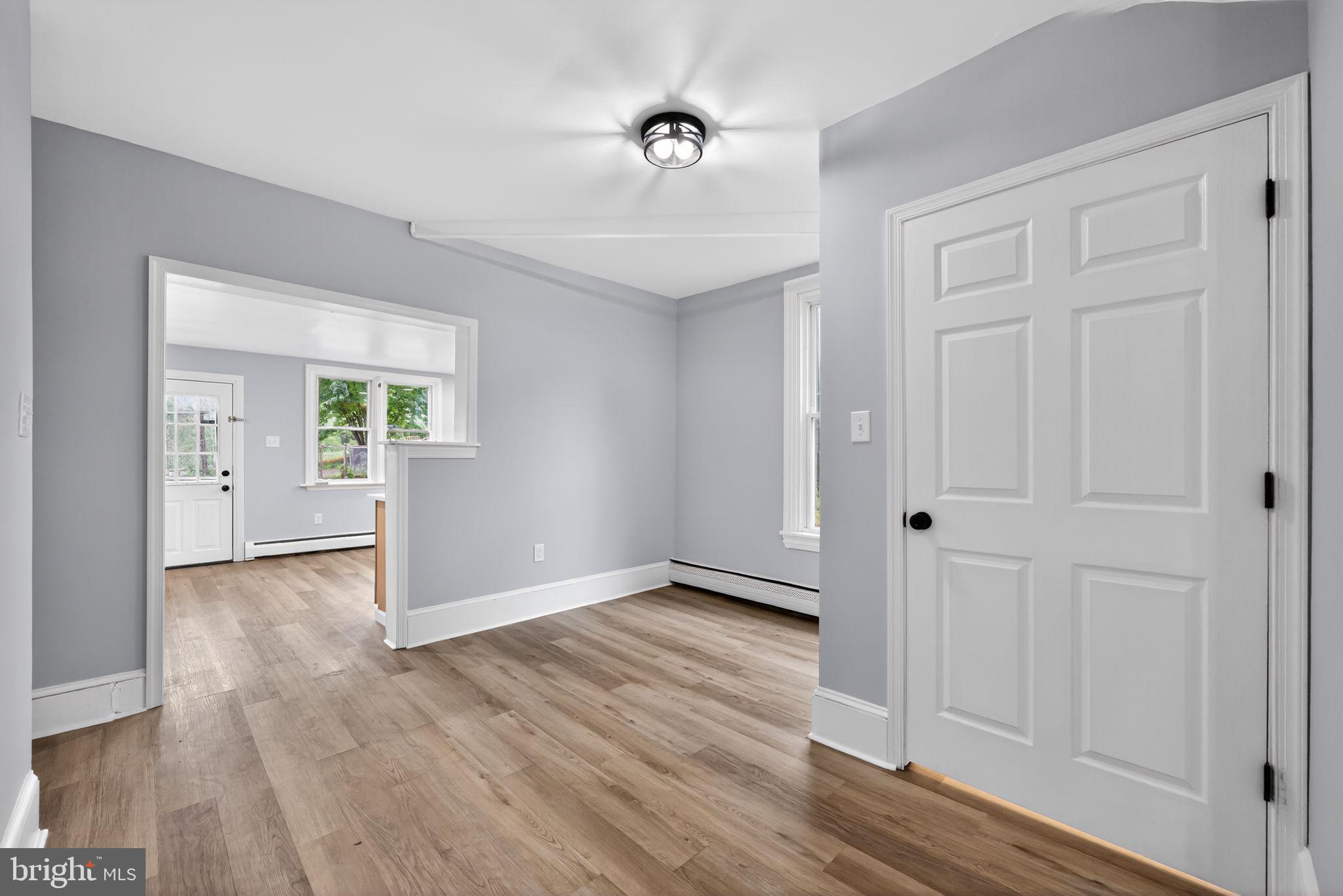16 Convent Road Aston, PA 19014 - Photo 2 of 15