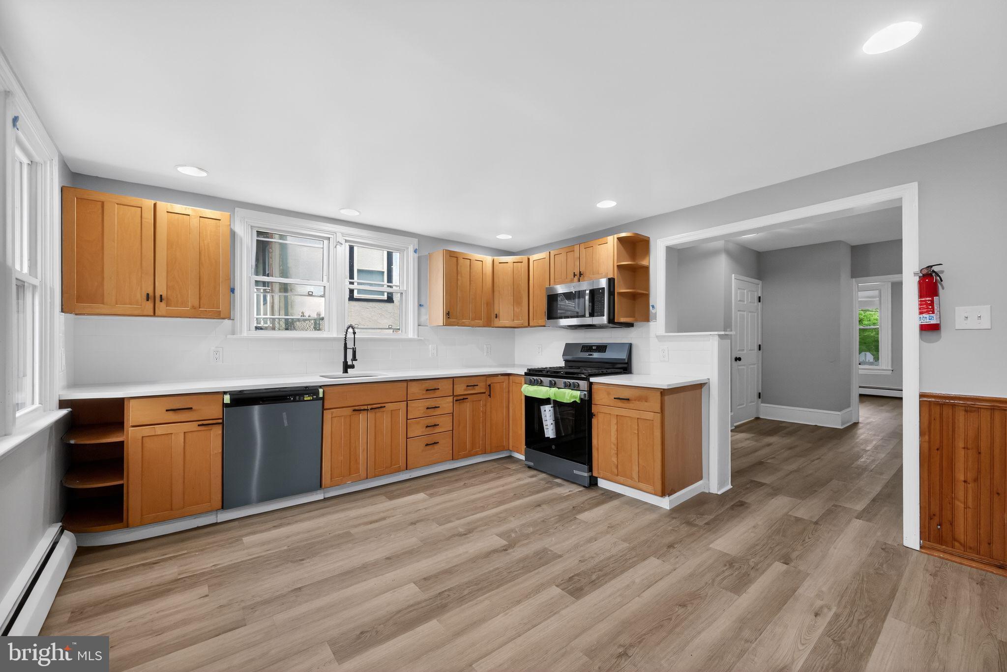 16 Convent Road Aston, PA 19014 - Photo 3 of 15