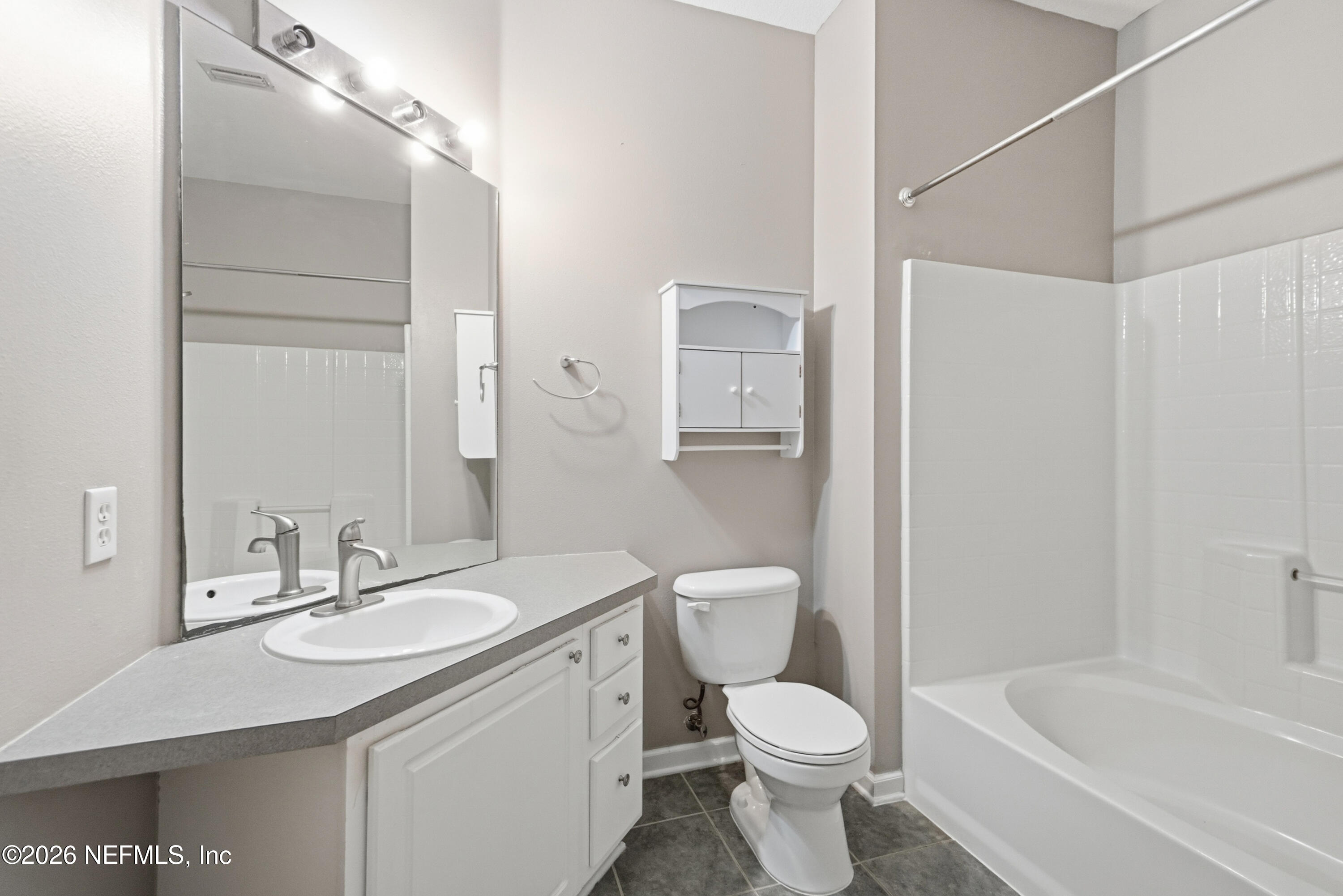 7990 Baymeadows Road East, Unit 803 Jacksonville, FL 32256 - Photo 9 of 32 Primary bath