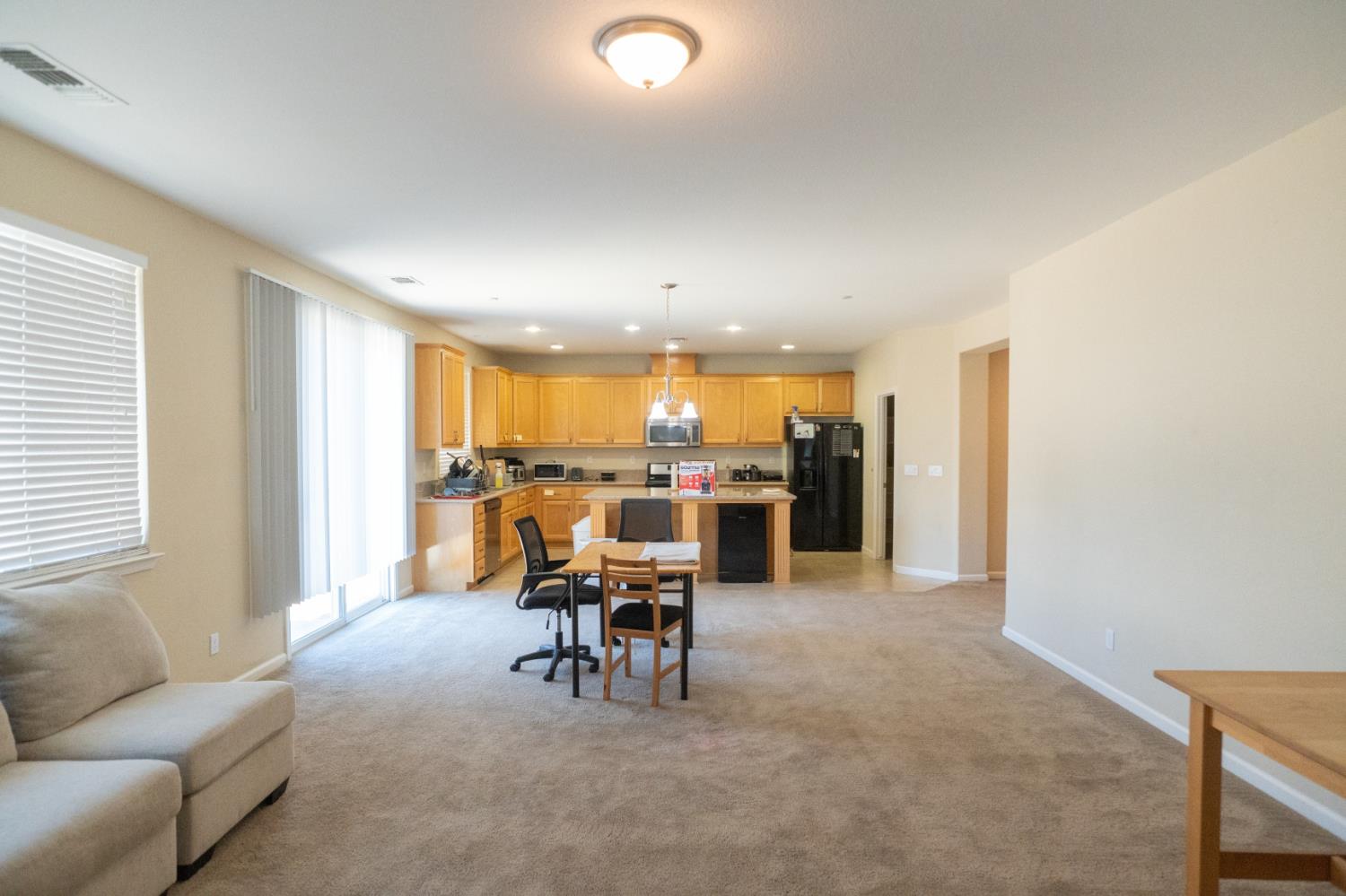 4869 Langley Way Merced, CA 95348 - Photo 5 of 46 Gallery Image 5