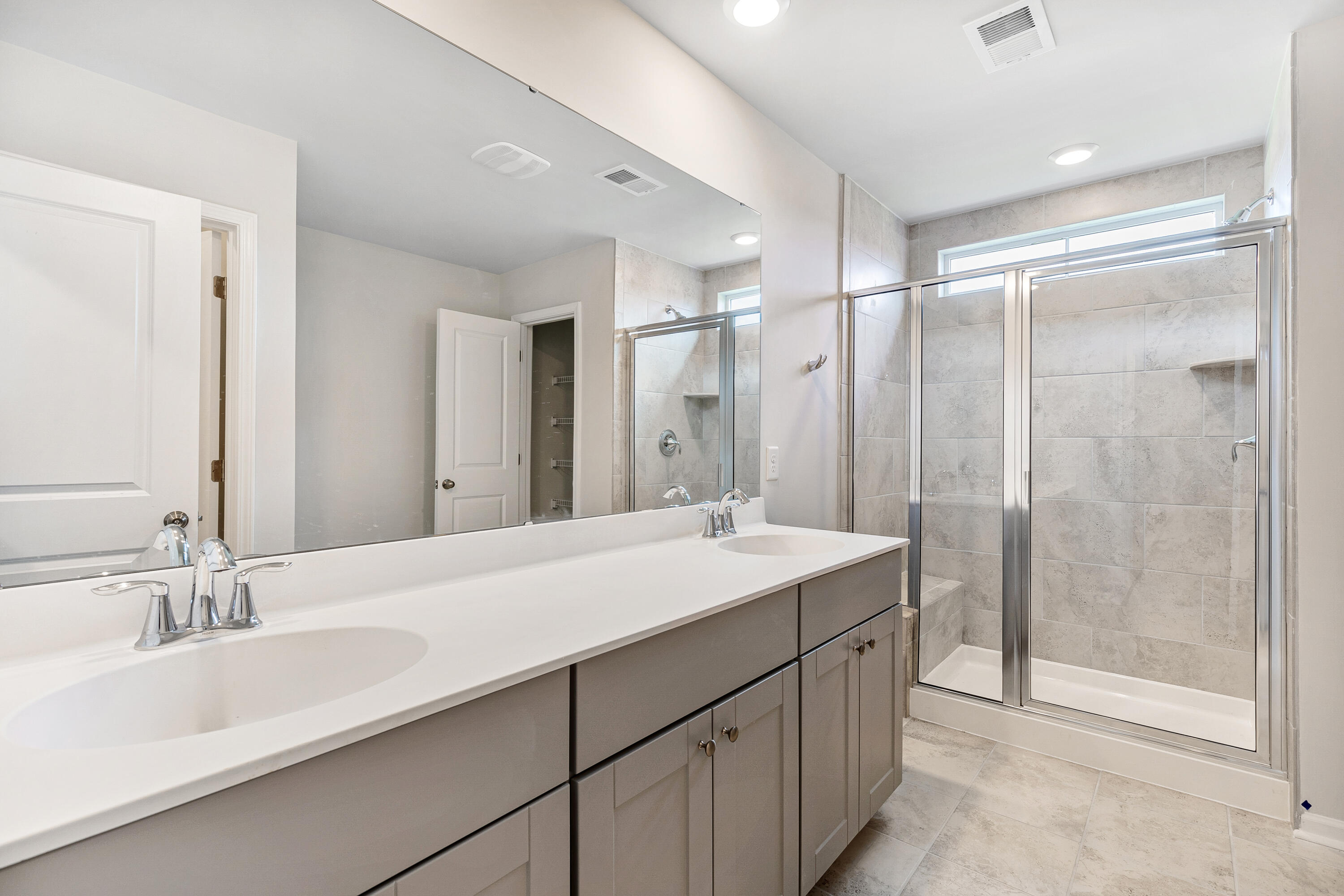 328 Firewheel Court Summerville, SC 29486 - Photo 8 of 17 Owners Bath