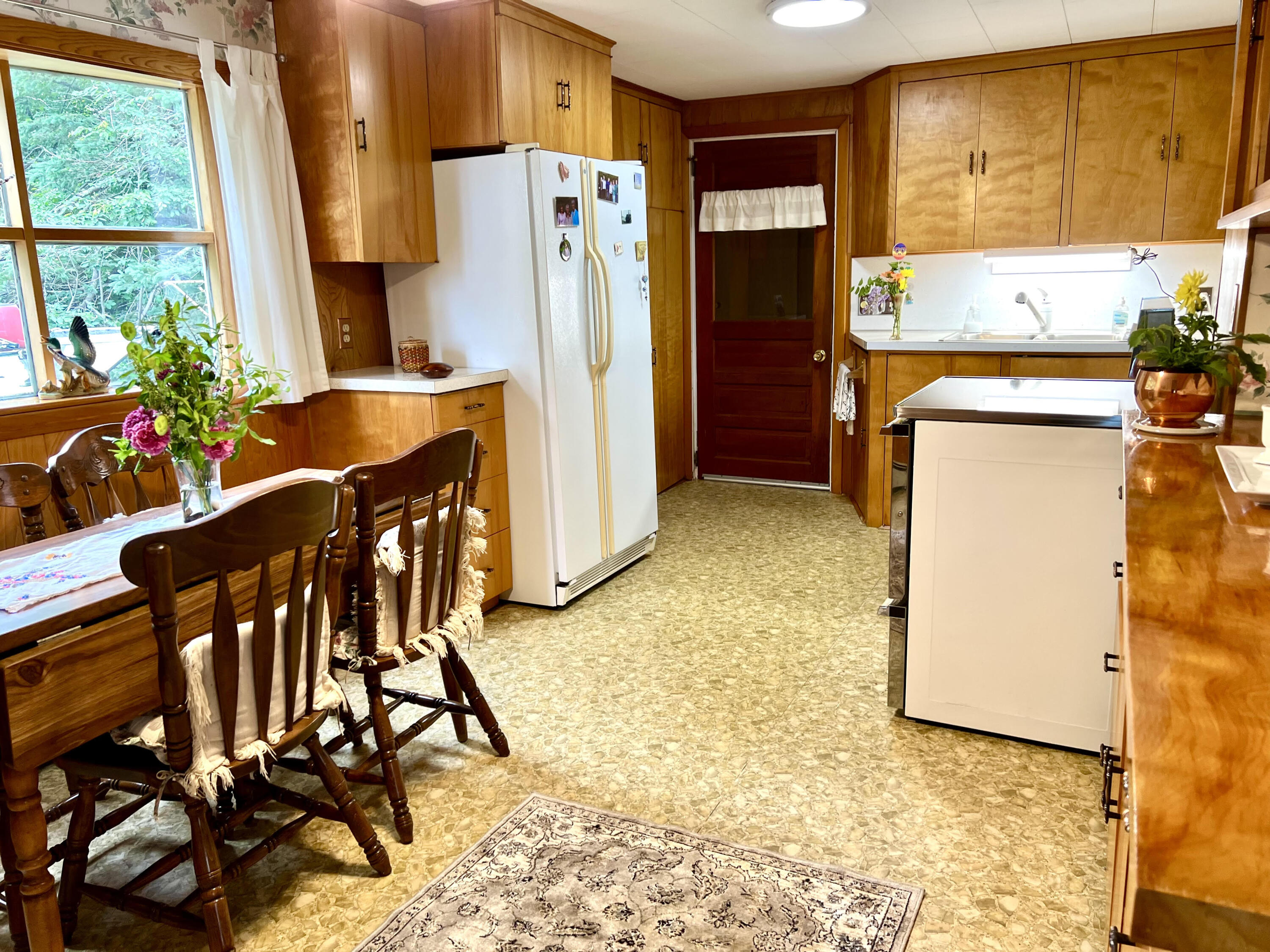 24 Shore Road Bass Harbor, ME 04653 - Photo 23 of 49 Kitchen