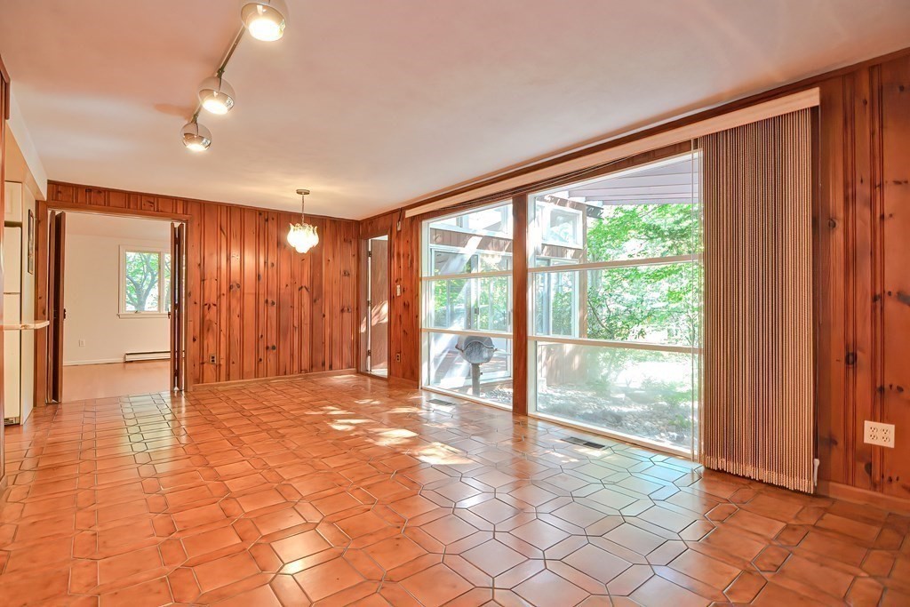 27 Country Corners Road Wayland, MA 01778 - Photo 12 of 42 Gallery Image 12
