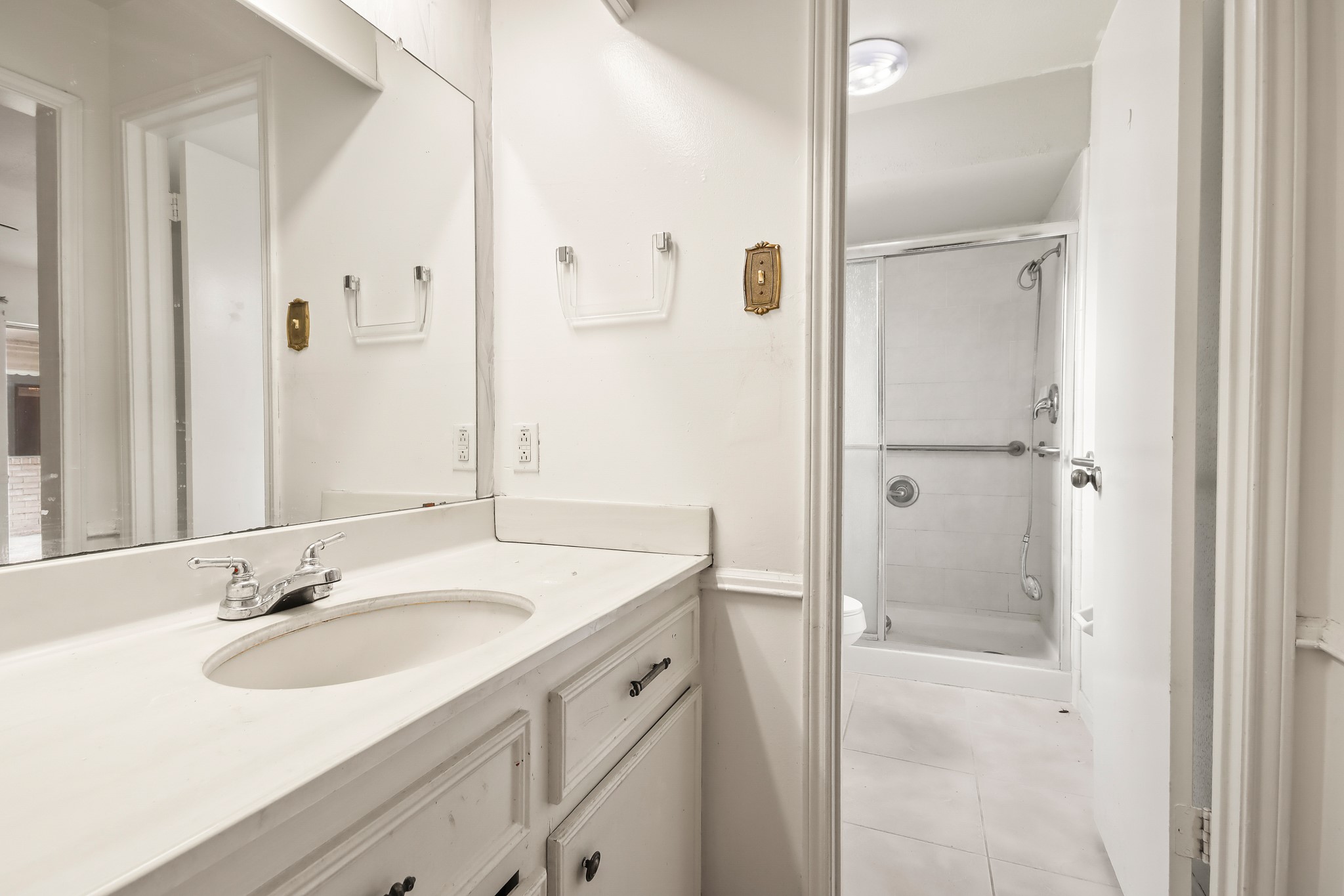 6919 River Mill Drive Spring, TX 77379 - Photo 16 of 26 Spacious Primary Bathroom offers a large walk in shower