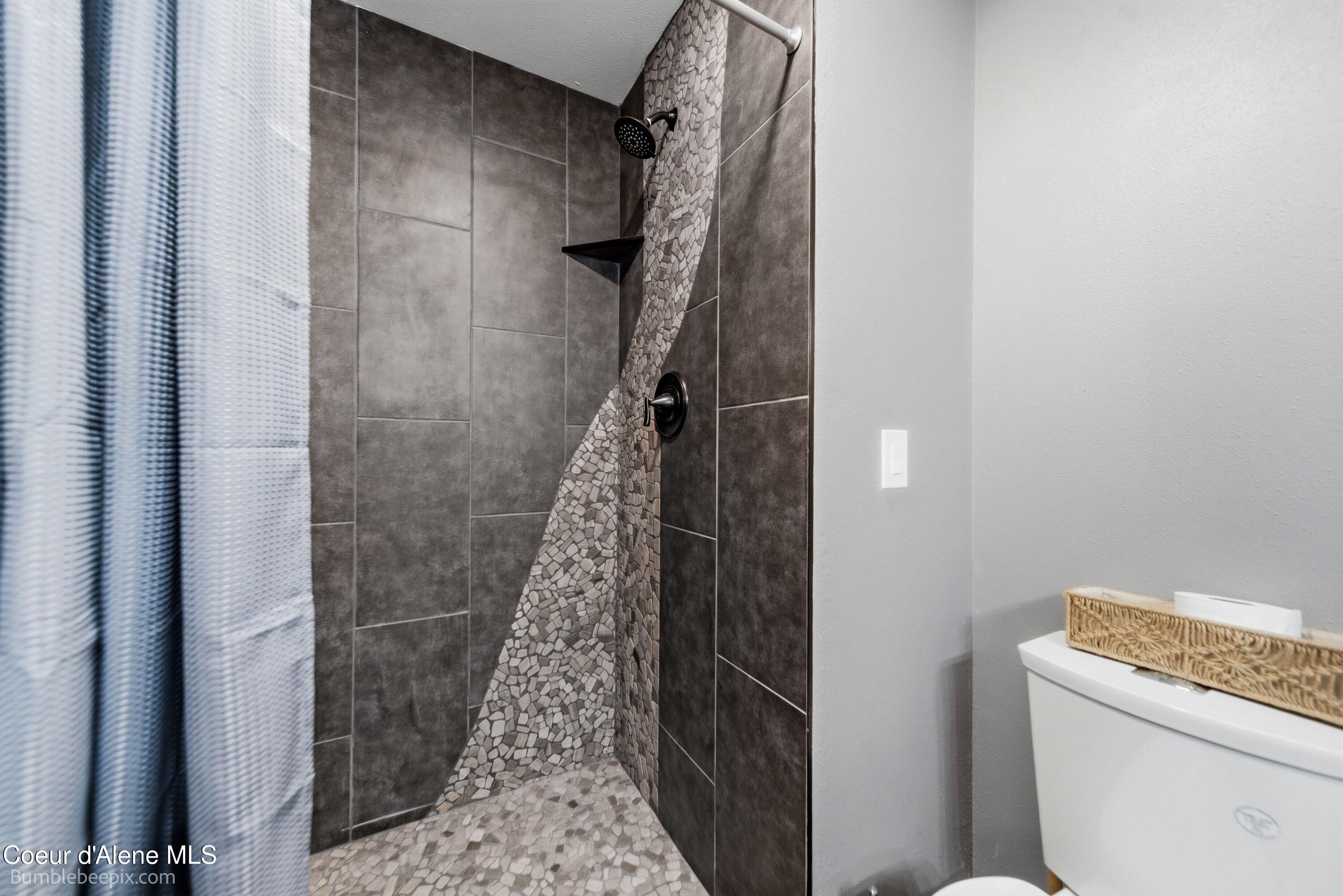 10324 North Payment Peak Road Post Falls, ID 83854 - Photo 49 of 98 2nd level bathroom