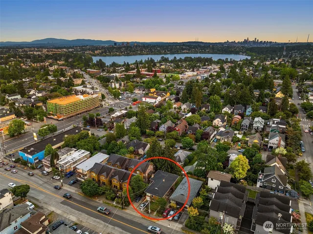 $1,250,000 | 921 North 85th Street, Seattle, WA 98103