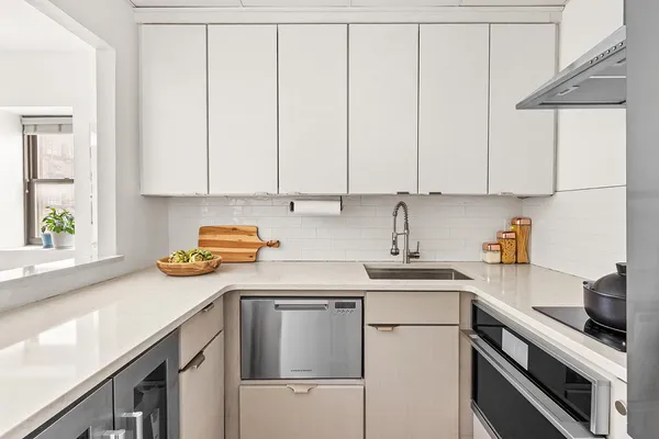 $595,000 | 56 Pine Street, Unit 15/A | Financial District