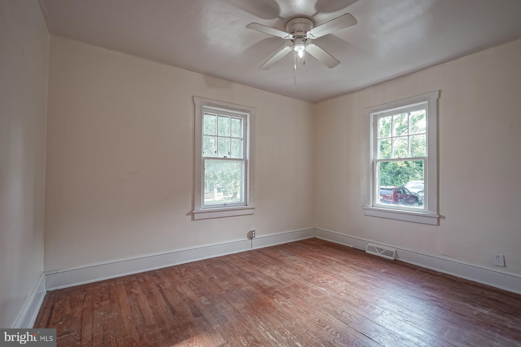 230 Salem Hancocks Bridge Road Salem, NJ 08079 - Photo 5 of 25 dining room