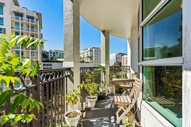 $690,000 | 600 South Dixie Highway, Unit 629, West Palm Beach, FL 33401