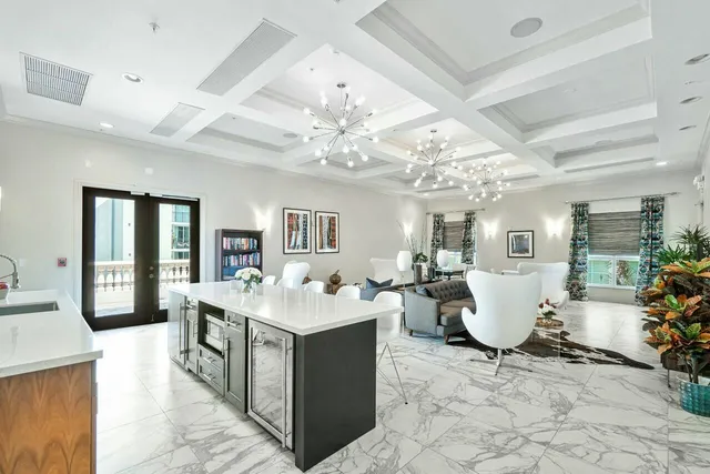 $690,000 | 600 South Dixie Highway, Unit 629, West Palm Beach, FL 33401